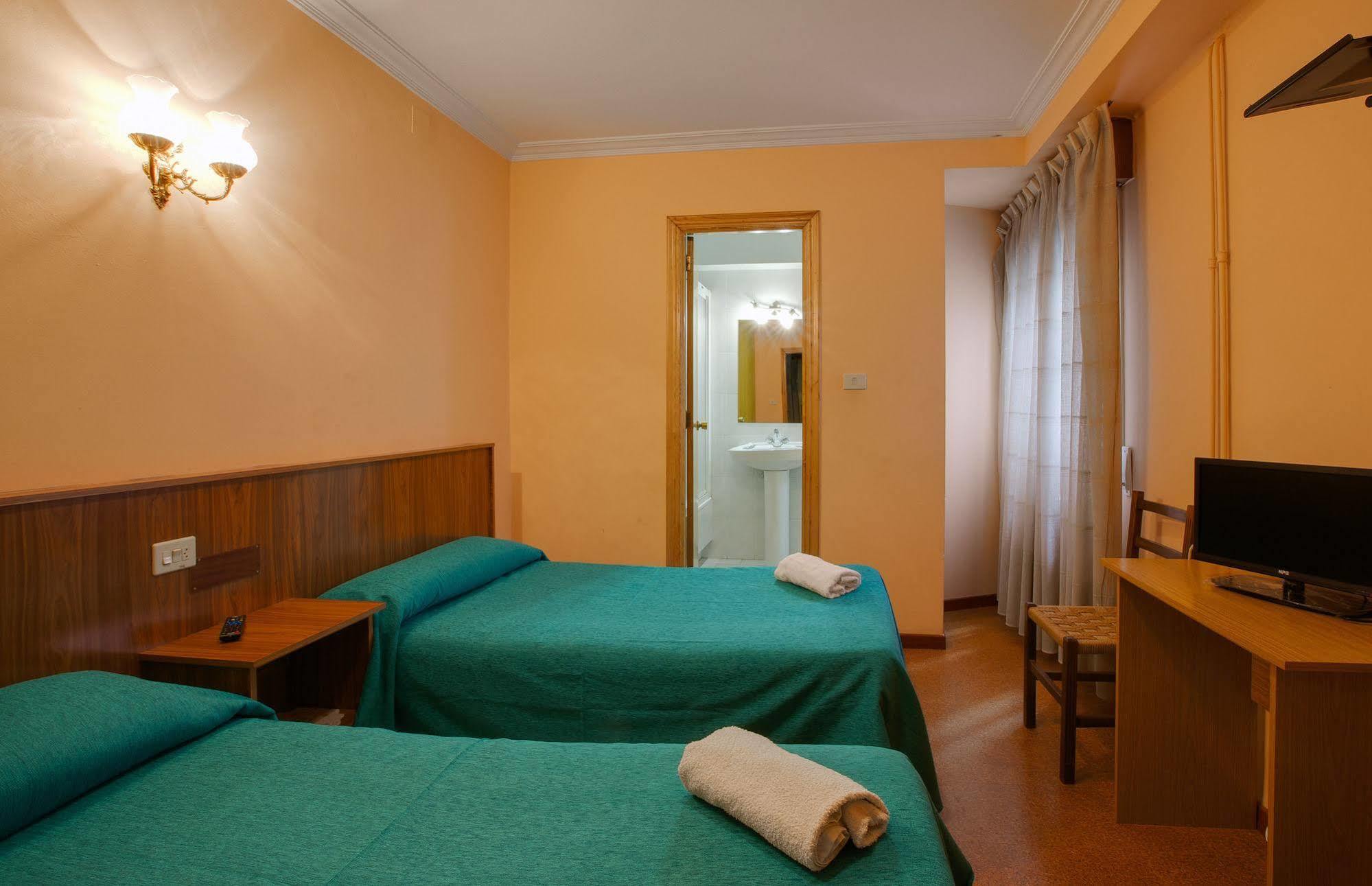 Pension Las Palmeras Lalín 외부 사진