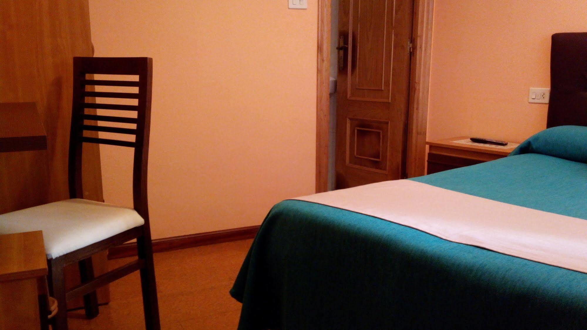 Pension Las Palmeras Lalín 외부 사진